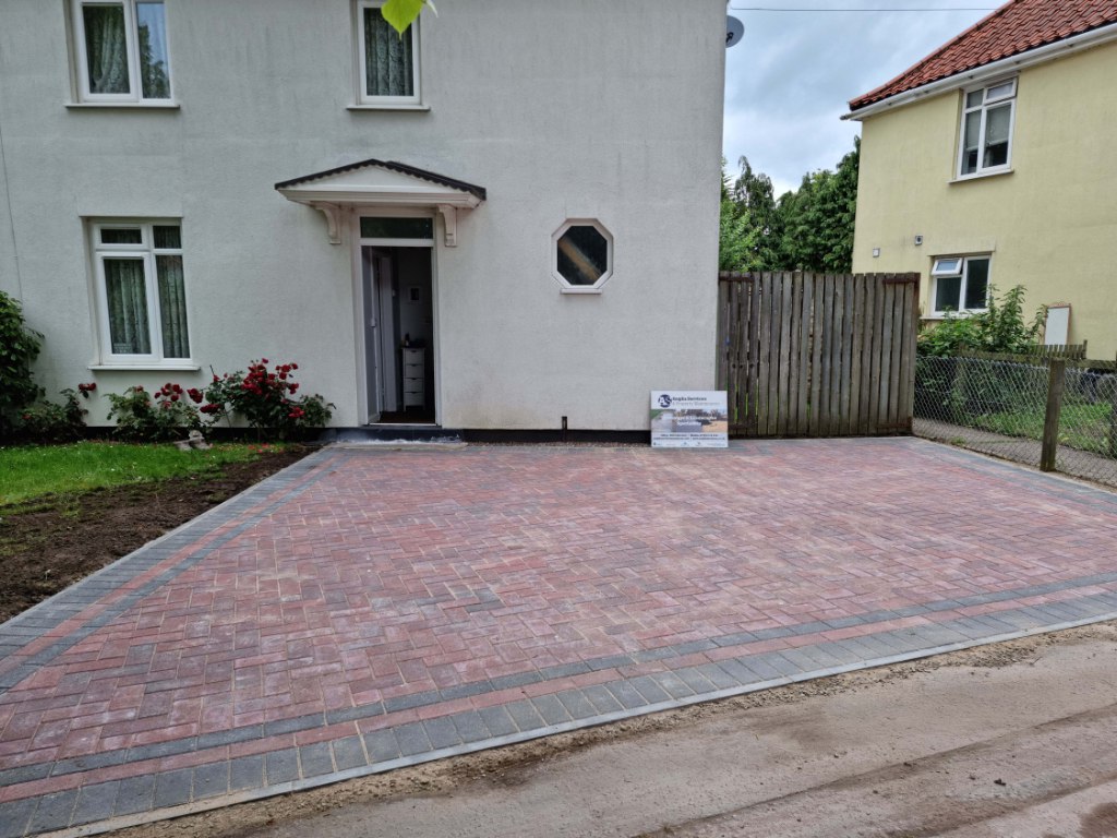 This is a newly installed block paved drive installed by Wisbech Driveways